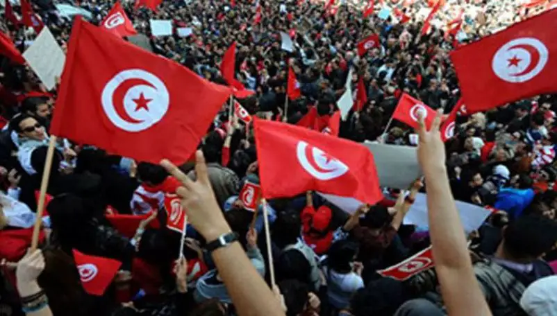 الثورة التونسية وعلاقتها بثورة 25 يناير
